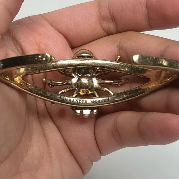 Alexander McQueen spider Swarovski Crystal cuff - Picture 5 of 7